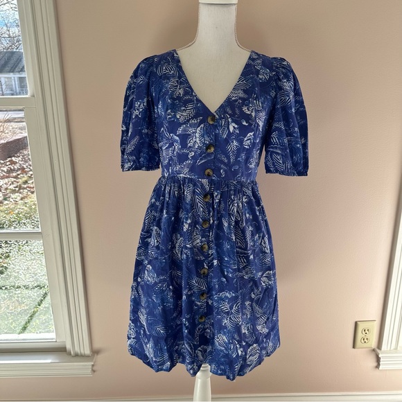 French Connection Besima Tropical Print Button Flare Blue Dress - Picture 9 of 9